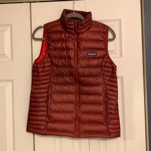 Patagonia puffy vest - burgundy M